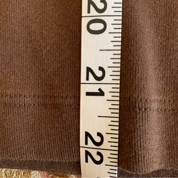 JONES NEW YORK SPORT. Brown knit pullover top. Long sleeves. Round neck. - Picture 8 of 8